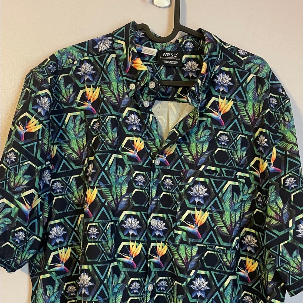 WESC Oden Geo Floral Acp Button Front Shirt Floral Abstract Design size L - Picture 7 of 15